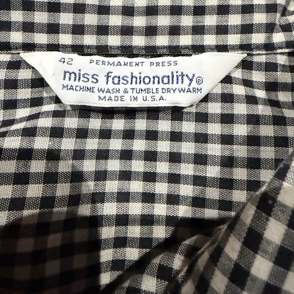 NWOT Late 1970s/80s Miss Fashionality Black & White Half-Button Placket Roll-Tab